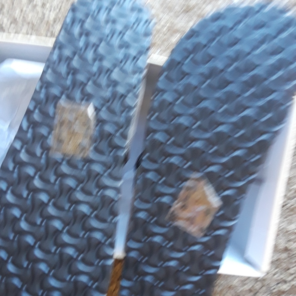 Sandals - Picture 3 of 3